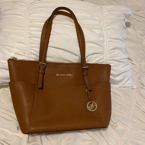 Michael Kors Jet Set tote